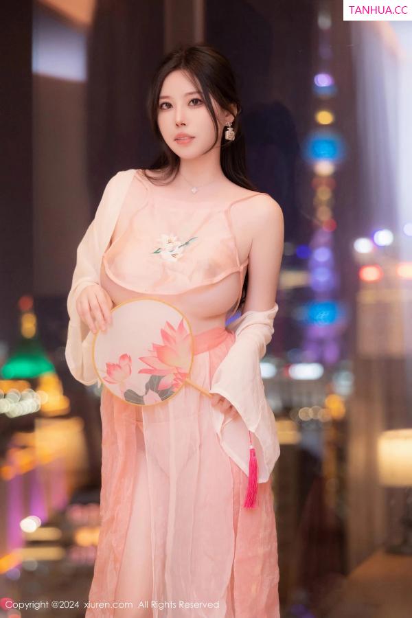 白茹雪  [XiuRen]高清写真图 2024.05.08 No.8503 白茹雪abby 美腿性感第12张图片